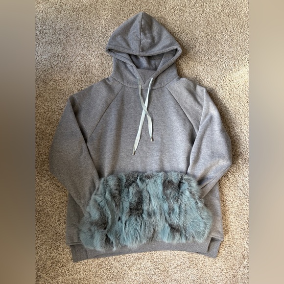 Jocelyn Luxe Oversized Sweatshirt Rabbit Fur Pocket Gray Size Small - Picture 2 of 9